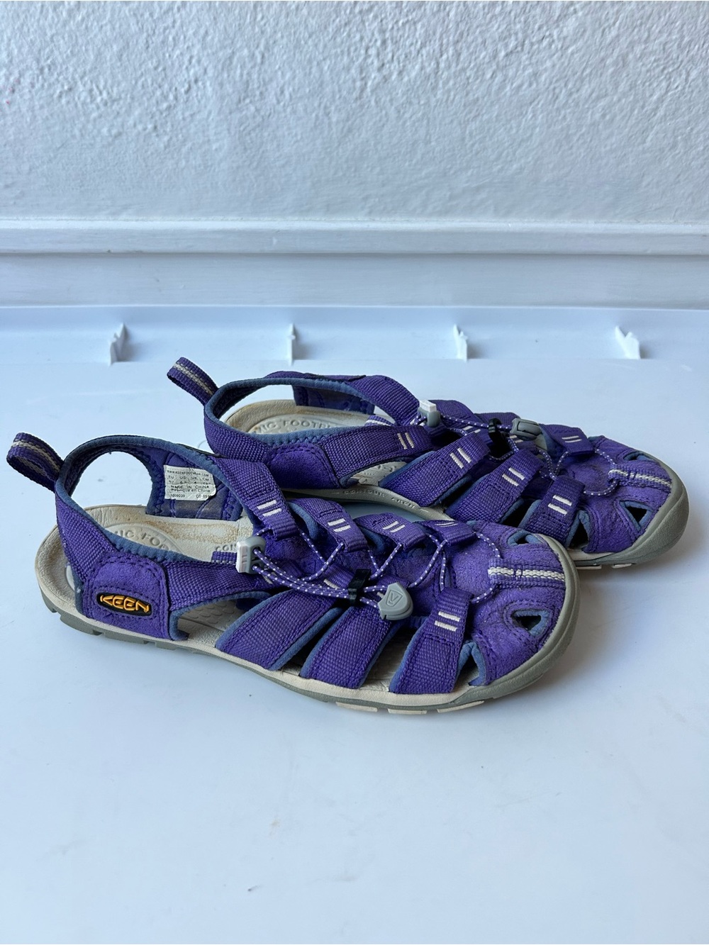 KEEN Whisper Hiking Sandals Womens 6.5 Purple - Size EU 37